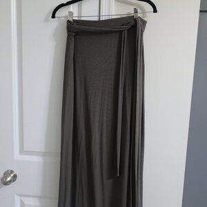 POINT Olive Green Ribbed Maxi Wrap Skirt Excellent Used Condition Small
